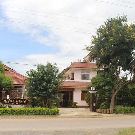 Inle Lotus Hotel Nyaungshwe Exteriör bild