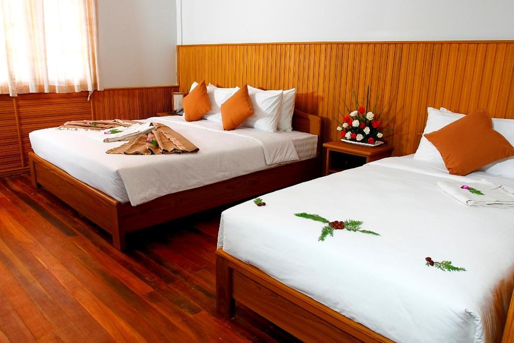 Inle Lotus Hotel Nyaungshwe Exteriör bild