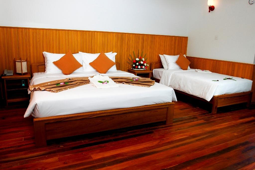 Inle Lotus Hotel Nyaungshwe Exteriör bild