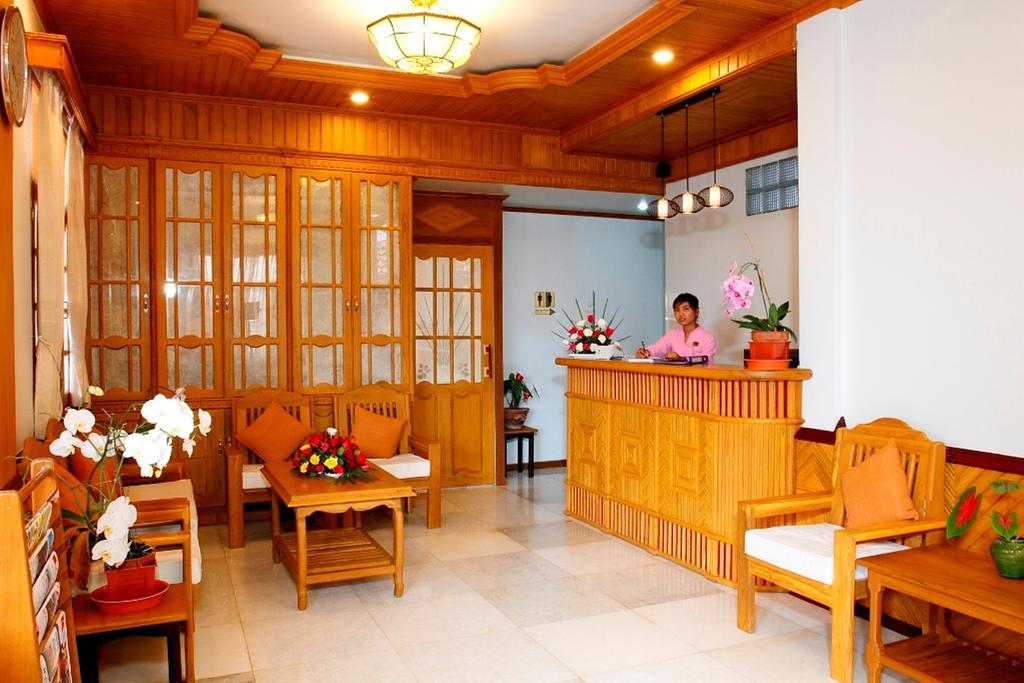 Inle Lotus Hotel Nyaungshwe Exteriör bild