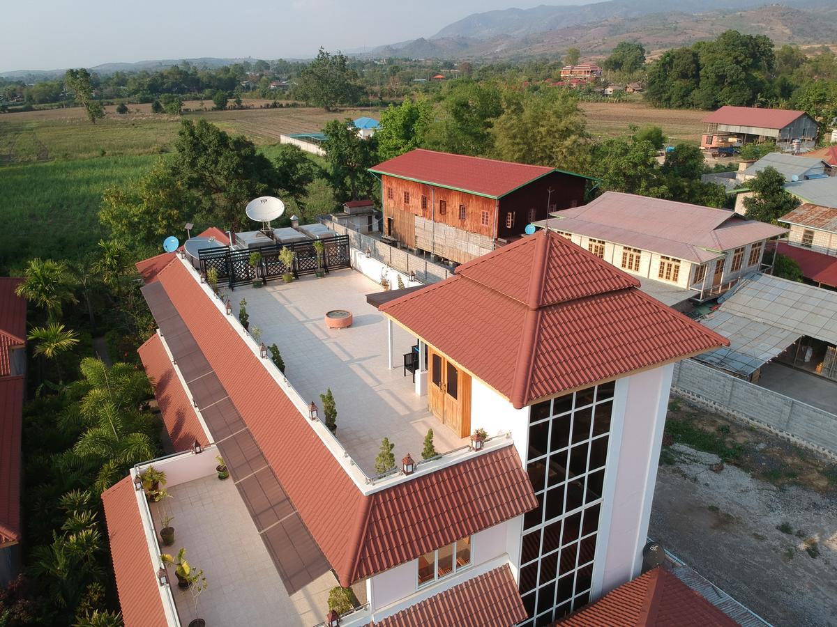 Inle Lotus Hotel Nyaungshwe Exteriör bild