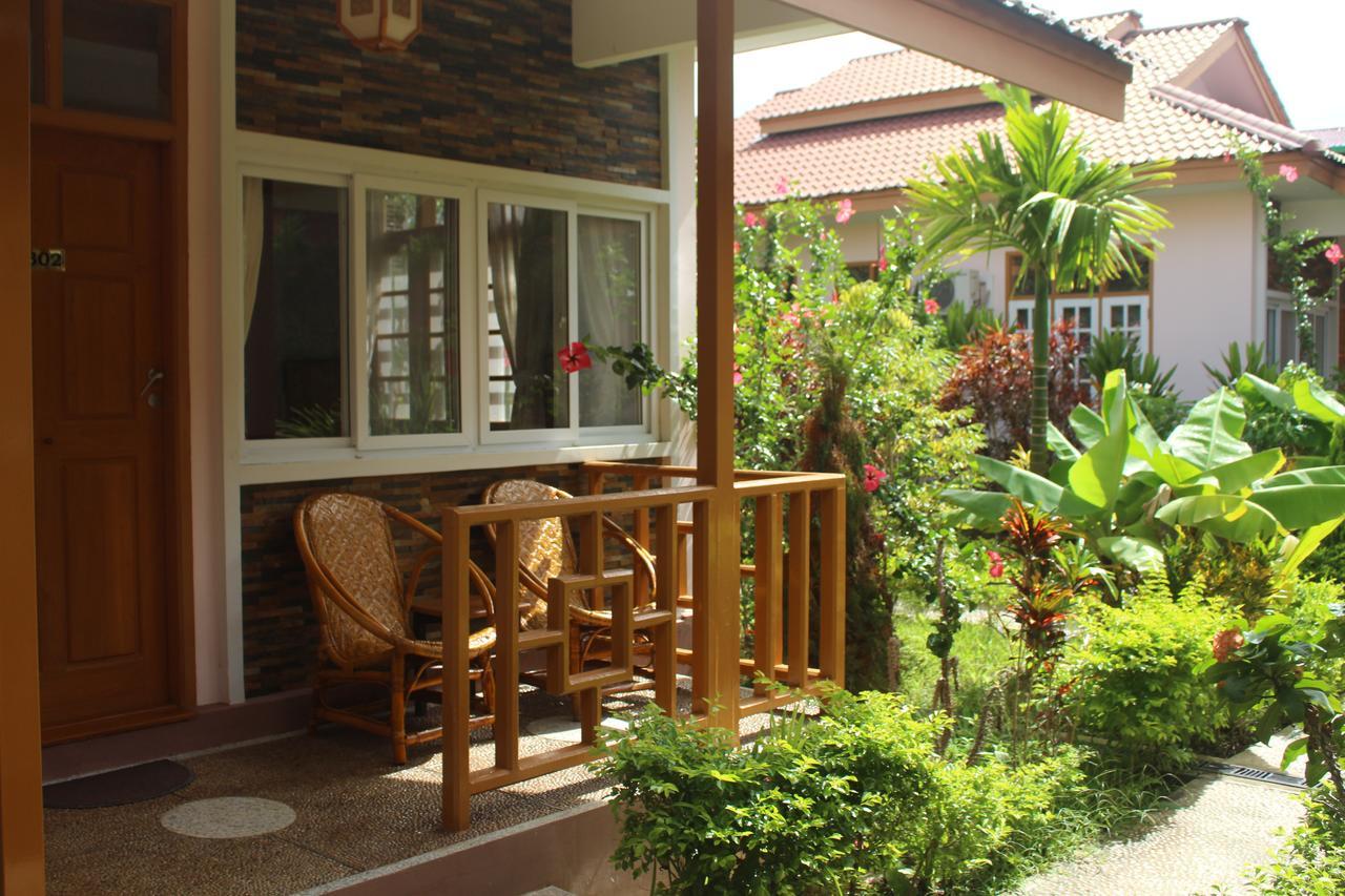 Inle Lotus Hotel Nyaungshwe Exteriör bild