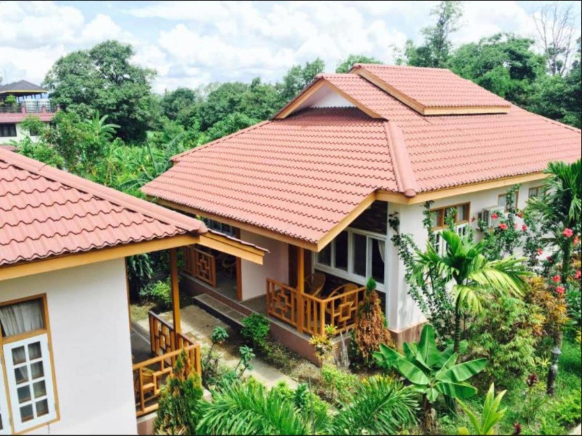 Inle Lotus Hotel Nyaungshwe Exteriör bild